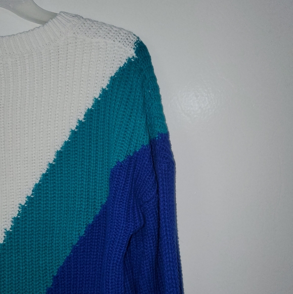 Brand new ladies sweater - Picture 5 of 7